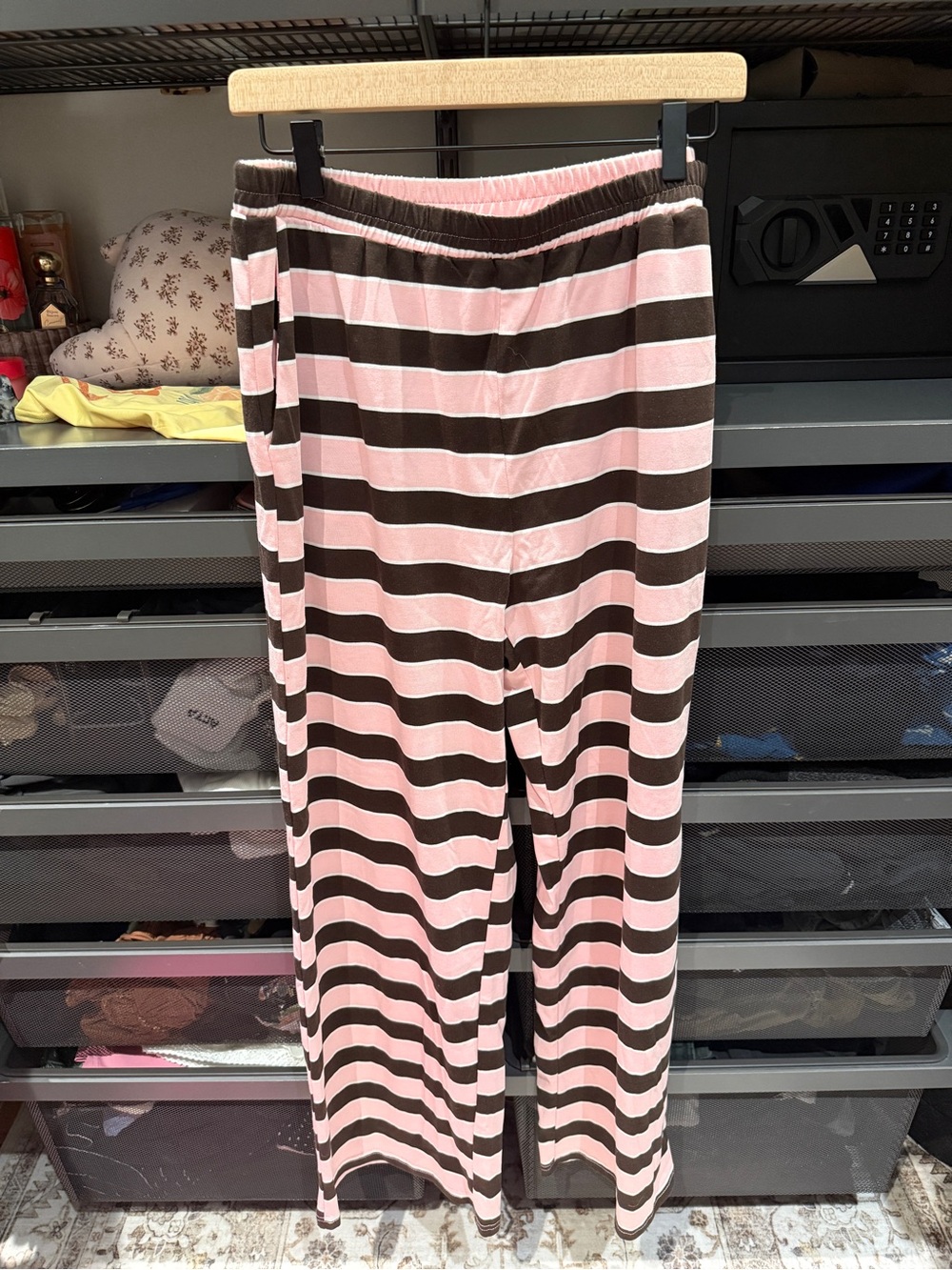 Women pink and brown matching set